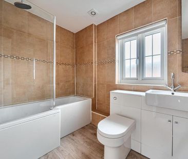 3 bedroom detached house to rent - Photo 6