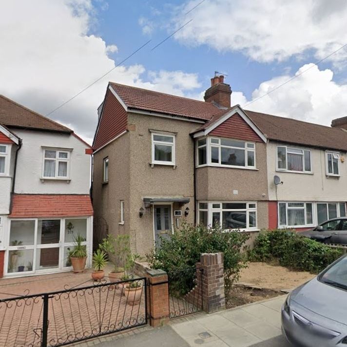 Studio Flat, Northborough Road, SW16 - Photo 1