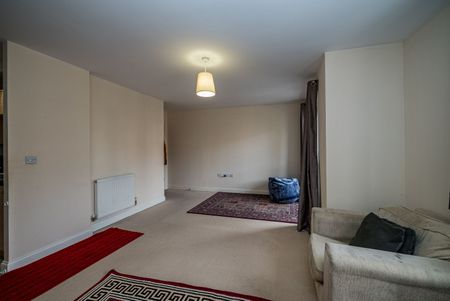 2 Bedroom - Photo 3