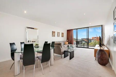 2Bedrooms, 2Bathrooms - Photo 2