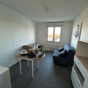 Location Appartement 1 pièce 17m² POITIERS 86000 - Photo 2