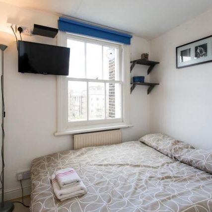 Studio to rent - Photo 1