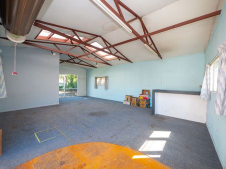 Private & Spacious Home in Green Island - Photo 4