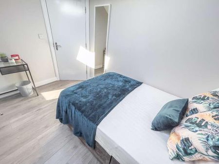 Hannan Road, L6 - Photo 3