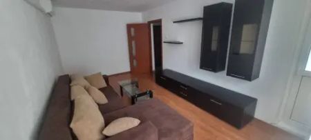 BRASADAS închiriază ap 2 cam decomandat Et 5/7 - Unirii. - Fotografie 2