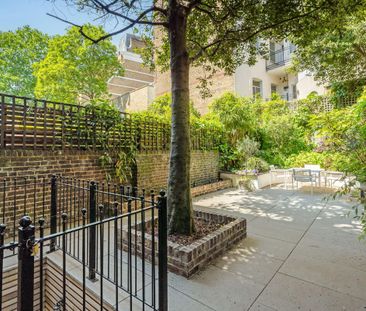 SHORT LET. Elegant garden square townhouse with exceptional entertaining space and luxury finish. - Photo 2