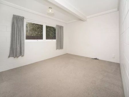 SIX BEDROOM FLAT IN HEART OF GREY LYNN AVAIL END JAN 2024 - Photo 5