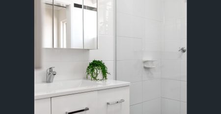 Gorgeous duplex in heart of Myaree - Photo 2