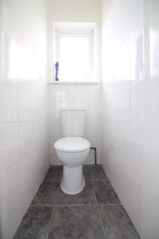 Rosecroft Road, Southall - Photo 5