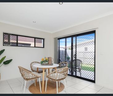 1/7 Samson Crescent, Yeppoon, Qld 4703 - Photo 1