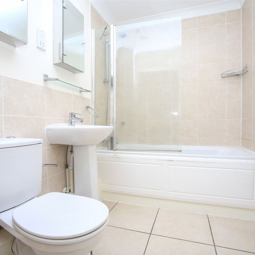 Brookbank Close, - Photo 1