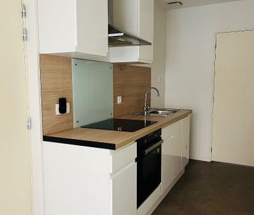 A LOUER APPARTEMENT EN RDC AVEC UNE CHAMBRE ST JEAN ST QUENTIN 02100. - Photo 2