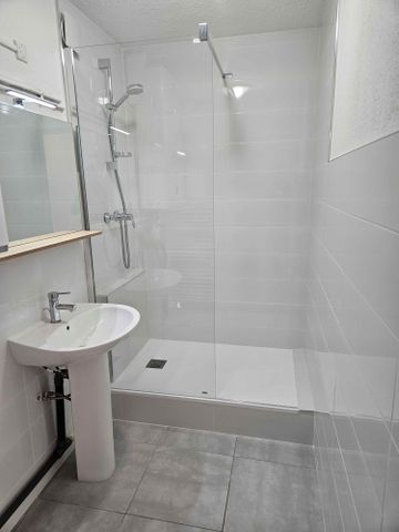 2 pièces - Meublé - 34,5 m² - 1er étage - Colocation non autorisée - Photo 3