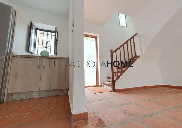 Ref 19790 – **LONG TERM RENTAL** -Great opportunity to live in the best urbanization in Fuengirola: PUEBLO LOPEZ