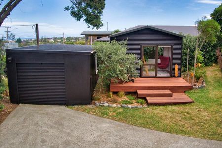 Spacious and versatile home - Photo 4