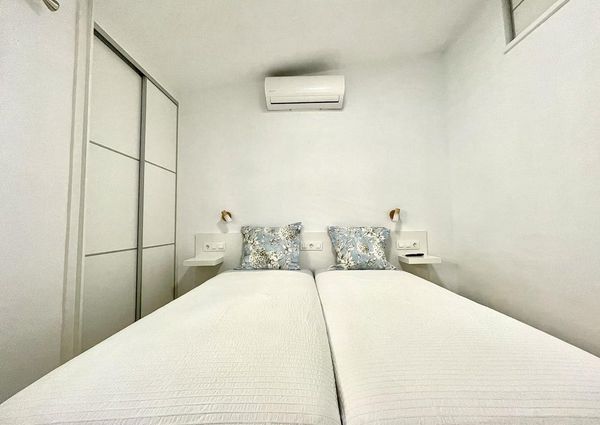 Maspalomas, Canary Islands 35100