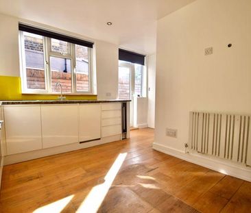 2 bedroom maisonette to rent - Photo 5