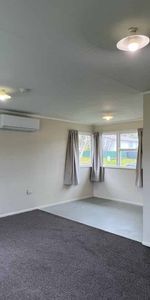 3 Bedrooms Timberlea - Photo 3