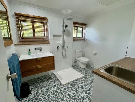 Quietly Positioned on the Ocean Side of David Low Way &vert; 2 Bedroom Fully Furnished Unit &vert; &dollar;650 P&sol;W - Photo 2