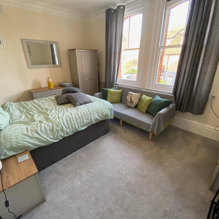 1 bedroom flat to rent - Photo 1