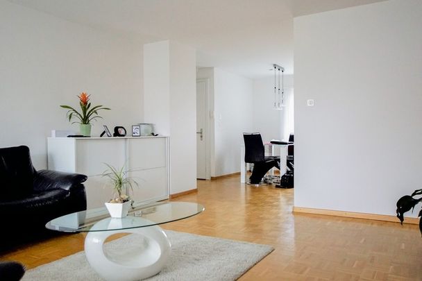 Familienfreundliche 5.5-Zi. Wohnung in schöner Umgebung - Photo 1