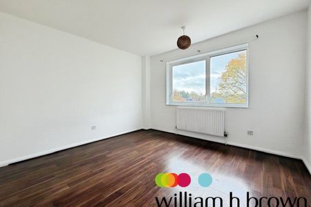 St Lukes Close - Photo 4