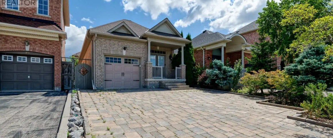LOWER - 41 GREENVIEW CIRCLE — 2 Bedroom - Photo 1