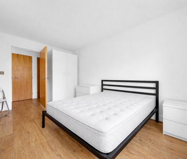 2 bedroom Flat To Let Total Size: 957 SQ FT - Photo 3