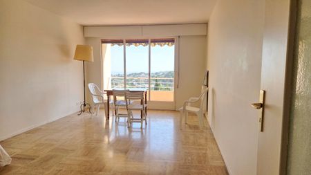 Location Appartement 3 pièces 76m² LE CANNET 06110 - Photo 2