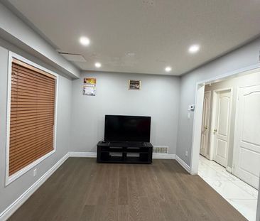 For Lease - 59 LARKSPUR Road, Brampton, Ontario - Photo 2