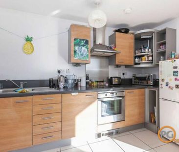 2 bedroom flat to rent - Photo 5