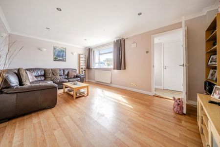 3 bedroom detached house to rent - Photo 5