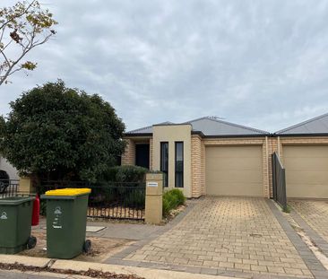 Comfortable 3 Bedroom 2 Bathroom Home in Andrews Farm - Photo 5