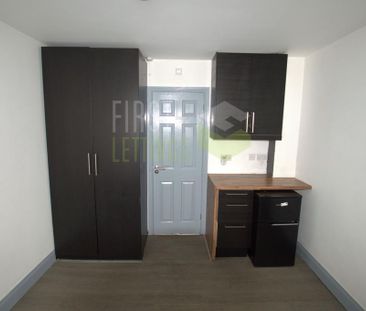 5 bedroom end of terrace house to rent - Photo 6