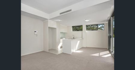 Contemporary, Striking and Inviting - Photo 4