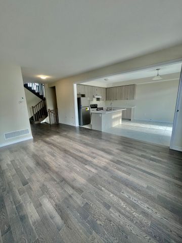 For Lease - 409 Barker Parkway, Thorold, Ontario - Photo 3