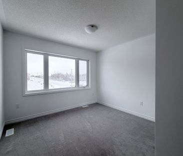 For Lease - 94 Vinewood Crescent, Barrie, Ontario - Photo 5