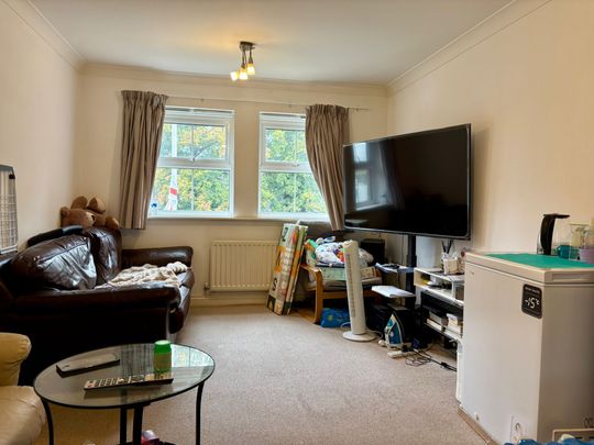 Crispin Way, Uxbridge, UB8 3WT - Photo 1