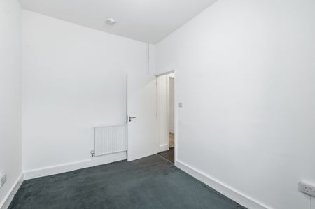 4 Bed Flat, Seven Sisters Road, N15 - Photo 2
