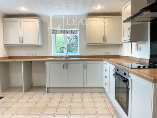 3 bedroom detached to rent Malet House, Hacheston, IP13 - Photo 1
