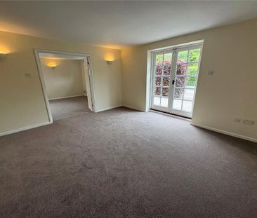 4 bedroom end of terrace house to rent - Photo 2