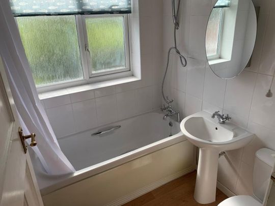 Hyde Lane, Kinver - £1,350 pcm - Photo 1