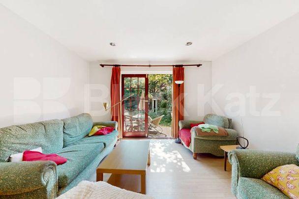 Generous four bed house, Includes heating & hot water - Photo 1