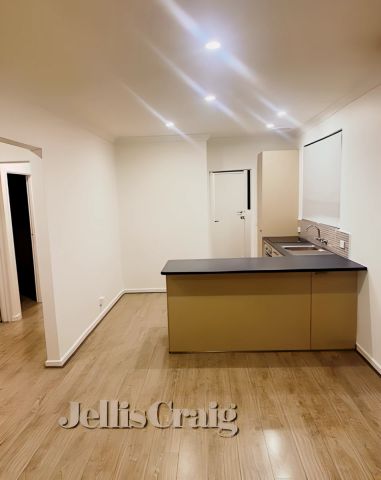 2 Bed, 1 Bath - Photo 5