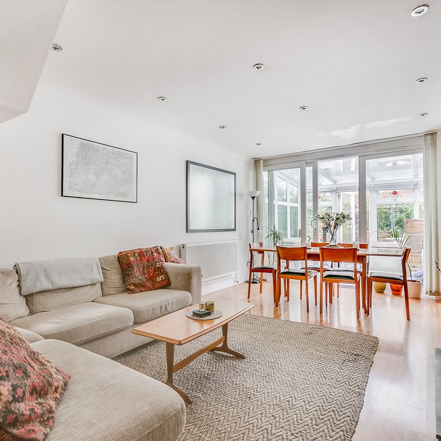 Penton Place, SE17, London - Photo 1