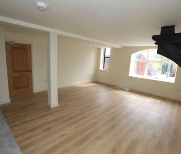 2 Bedroom , Chester - Photo 6