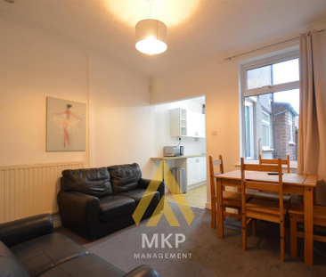 4 bedroom terraced house to rent - Photo 2