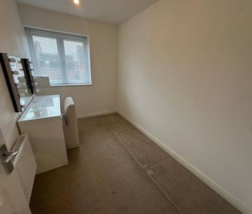 Lovett Crescent - Photo 2