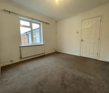 High Street, Aldershot, GU12 - Photo 4