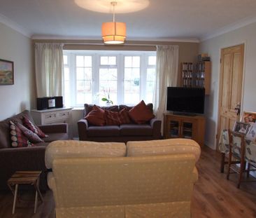 2 bedroom terraced house to rent - Photo 4